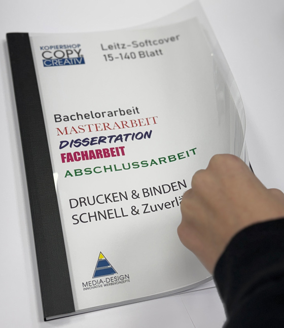 Softcover-Bindung einer Diplomarbeit, Masterarbeit oder Bachelorarbeit